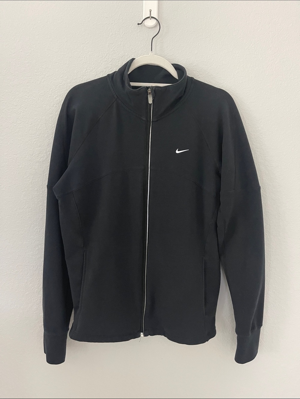 Nike Dri-FIT Black Full Zip Running Athletic Jacket Womens’s XL withThumb Holes